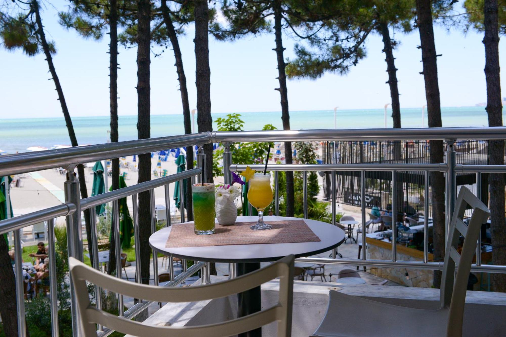 Hotel Andi Durrës Exterior foto