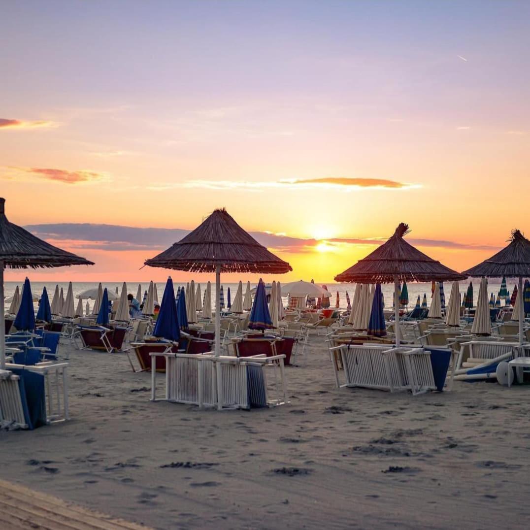 Hotel Andi Durrës Exterior foto